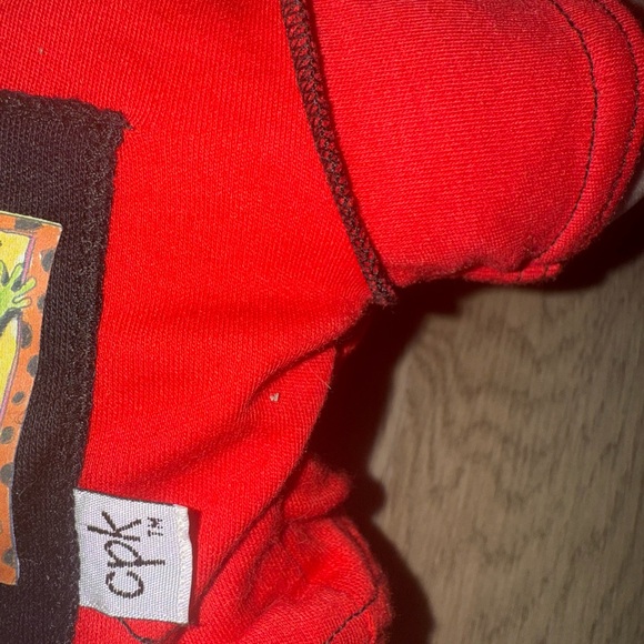 Vibrant Red Outfit Doll‎ with Patterned Shorts - Picture 4 of 7